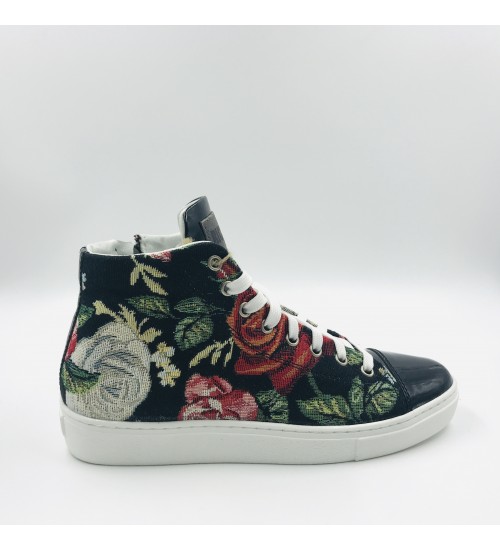 Handmade shoes Black Gobelin with Flowers and Black lacquered Leather